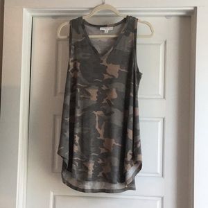 Camo T-shirt tank top